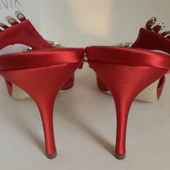 Manolo Blahnik Lurum 90 Embellished Satin Mules - Picture 7 of 13